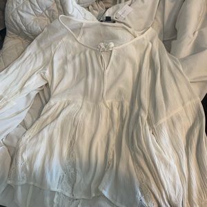 American Eagle Flowy Top